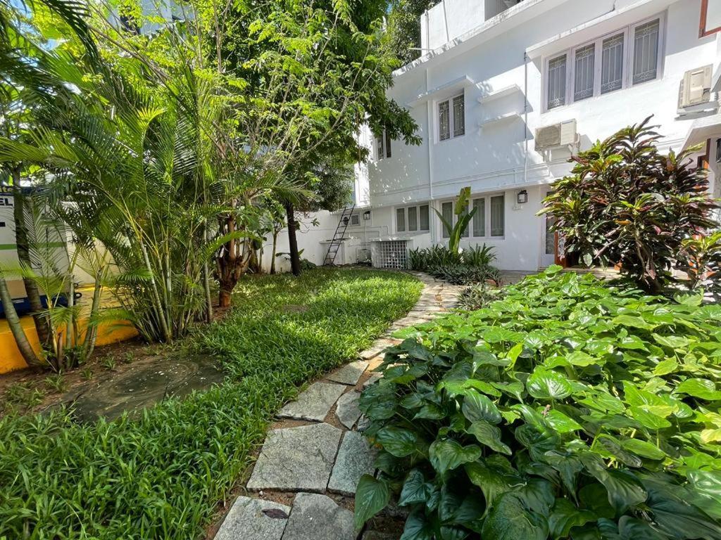 Hanu Reddy Residences - Nawab Habibullah Avenue Chennai Exteriör bild