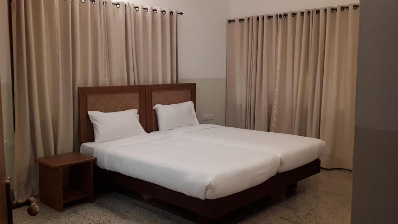 Hanu Reddy Residences - Nawab Habibullah Avenue Chennai Exteriör bild