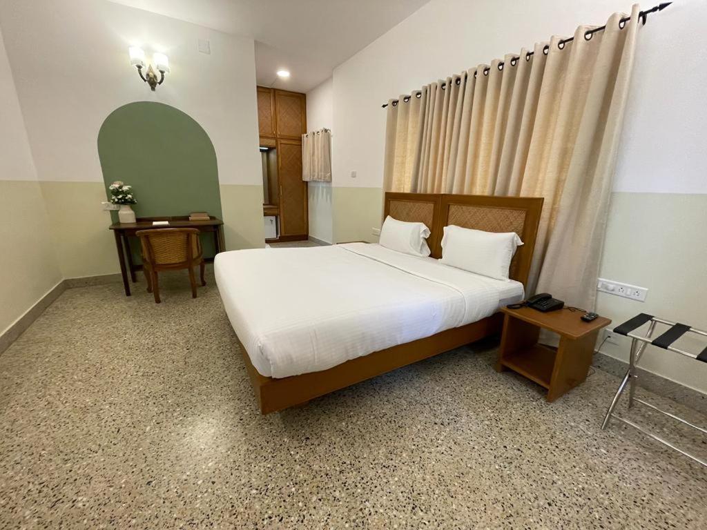 Hanu Reddy Residences - Nawab Habibullah Avenue Chennai Exteriör bild